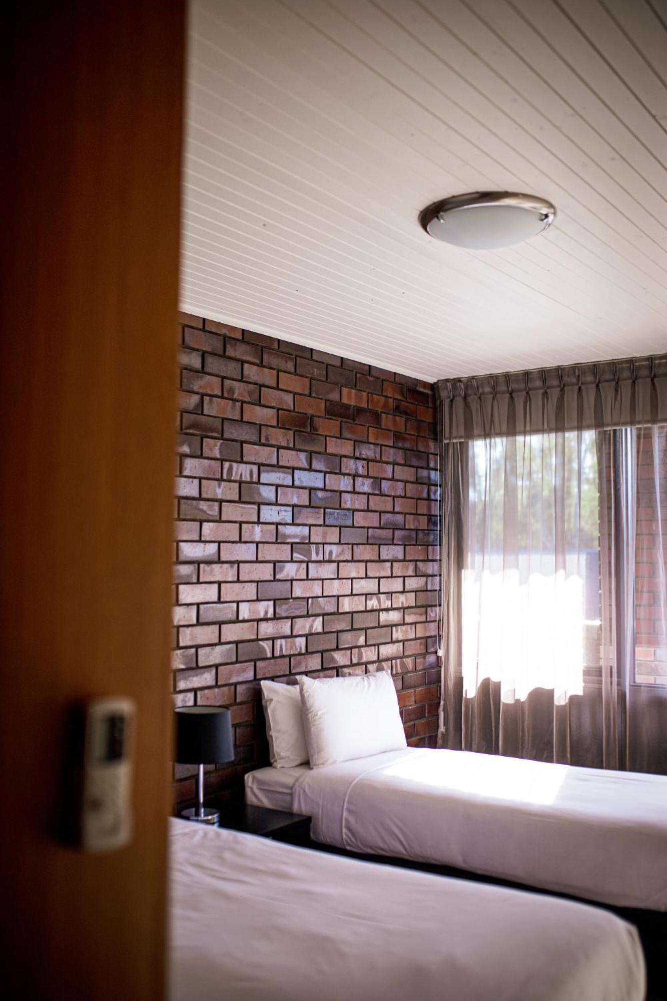 Echuca Nirebo Motel Exterior photo